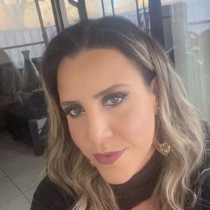 Meet your Posher, Claudia